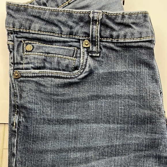 Kut From The Kloth Mid Rise Size 6 - Picture 14 of 16